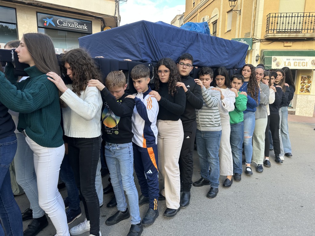 Primer ensayo de los pequeños costaleros de María santísima de la Paz