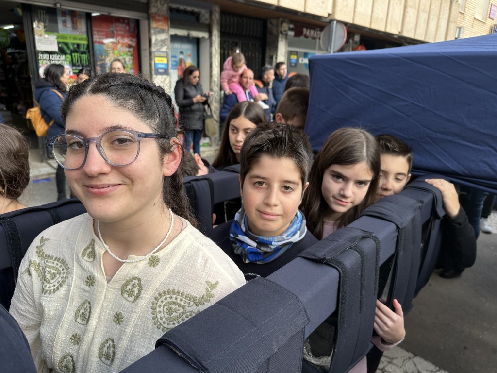 Primer ensayo de los pequeños costaleros de María santísima de la Paz