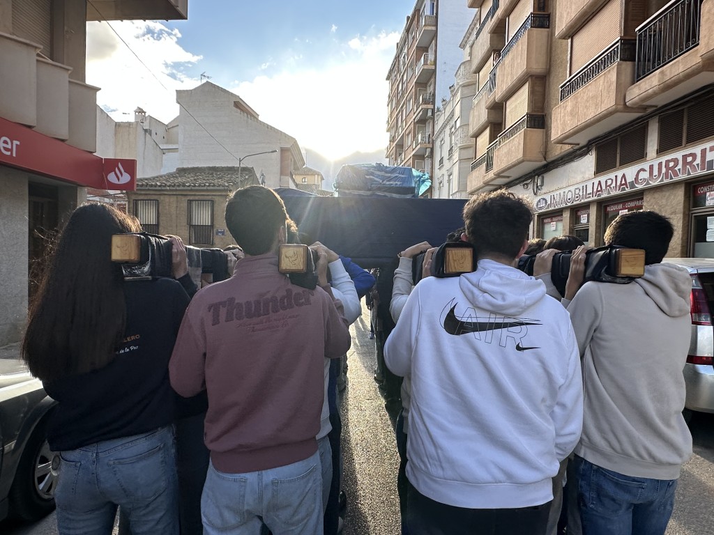 Primer ensayo de los pequeños costaleros de María santísima de la Paz