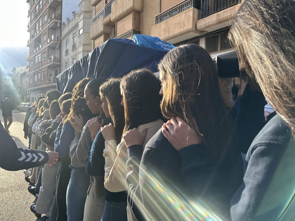 Primer ensayo de los pequeños costaleros de María santísima de la Paz