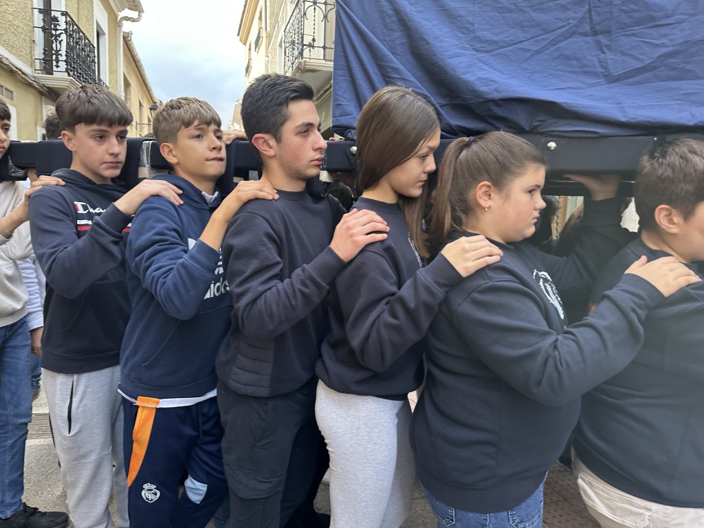 Primer ensayo de los pequeños costaleros de María santísima de la Paz