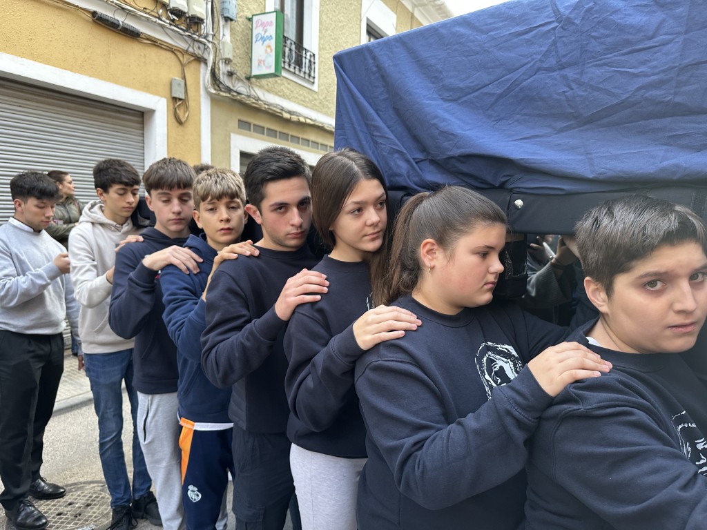 Primer ensayo de los pequeños costaleros de María santísima de la Paz