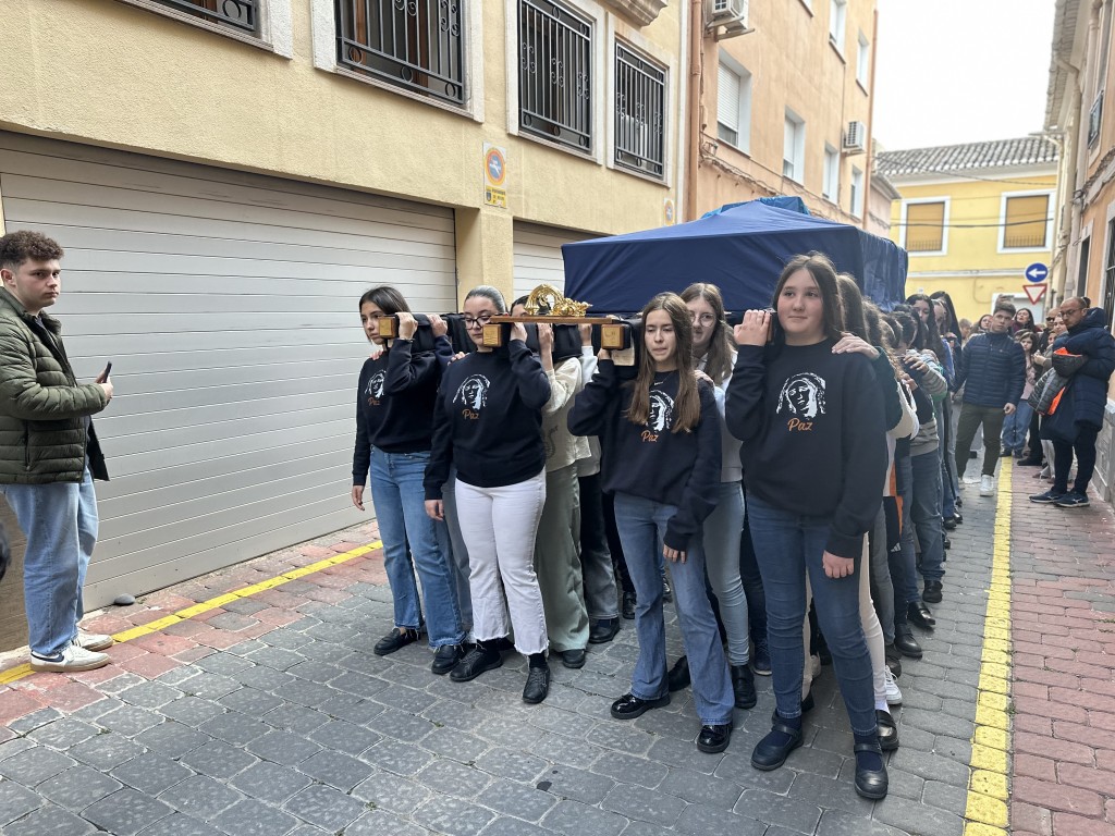 Primer ensayo de los pequeños costaleros de María santísima de la Paz