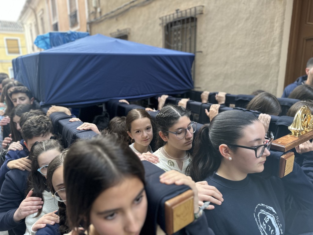 Primer ensayo de los pequeños costaleros de María santísima de la Paz