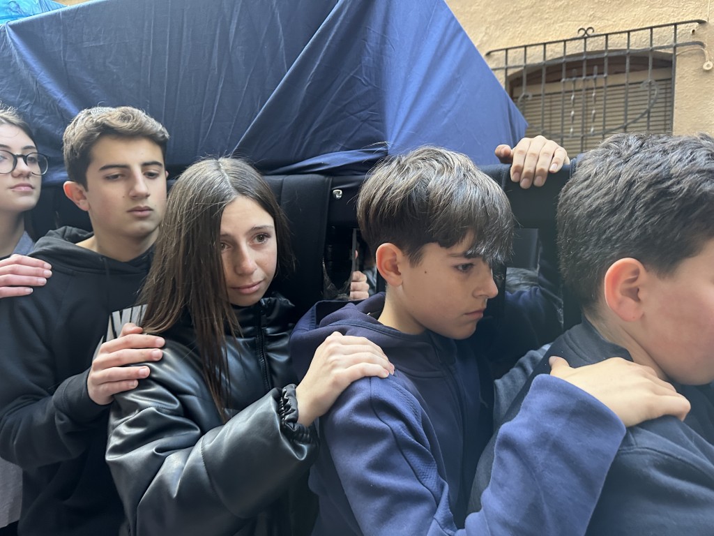 Primer ensayo de los pequeños costaleros de María santísima de la Paz