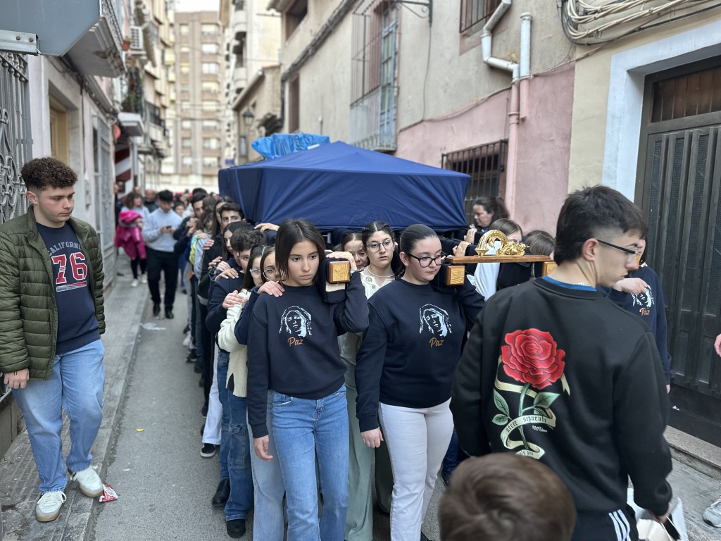 Primer ensayo de los pequeños costaleros de María santísima de la Paz
