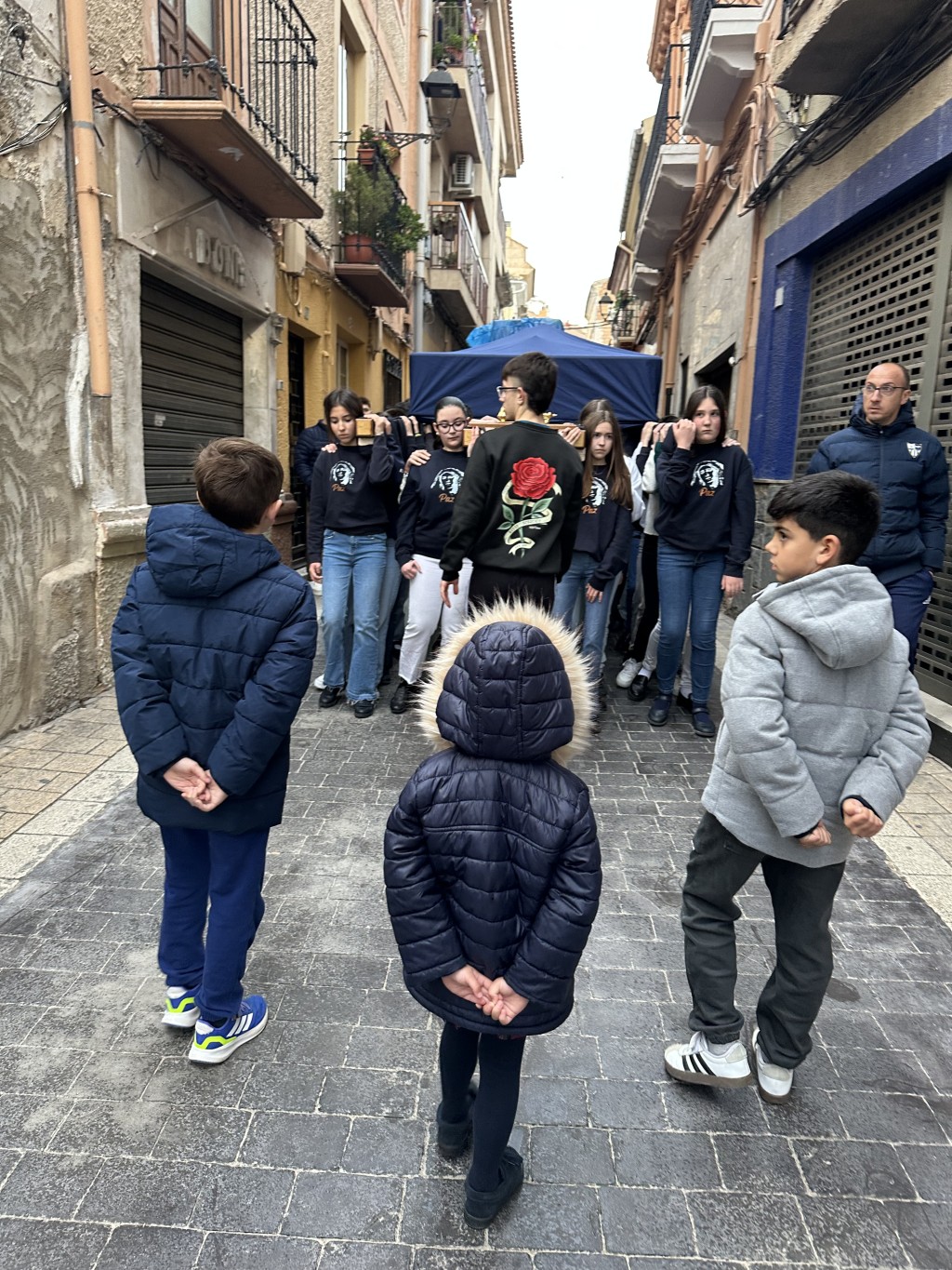 Primer ensayo de los pequeños costaleros de María santísima de la Paz