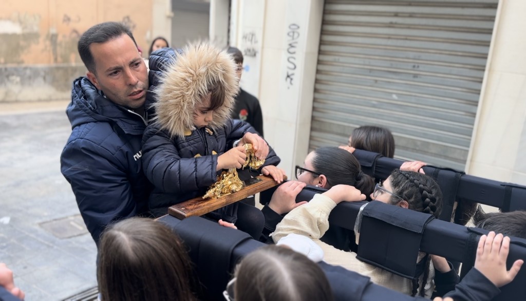 Primer ensayo de los pequeños costaleros de María santísima de la Paz
