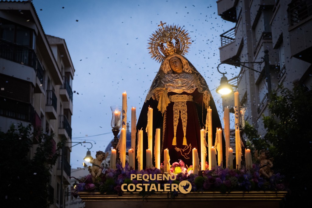 𝐔𝐧 𝐜𝐢𝐞𝐥𝐨 𝐥𝐥𝐞𝐧𝐨 𝐝𝐞 𝐝𝐞𝐯𝐨𝐜𝐢𝐨́𝐧 𝐩𝐚𝐫𝐚 𝐌𝐚𝐫𝐢́𝐚 𝐒𝐚𝐧𝐭𝐢́𝐬𝐢𝐦𝐚 𝐝𝐞 𝐥𝐚 𝐏𝐚z