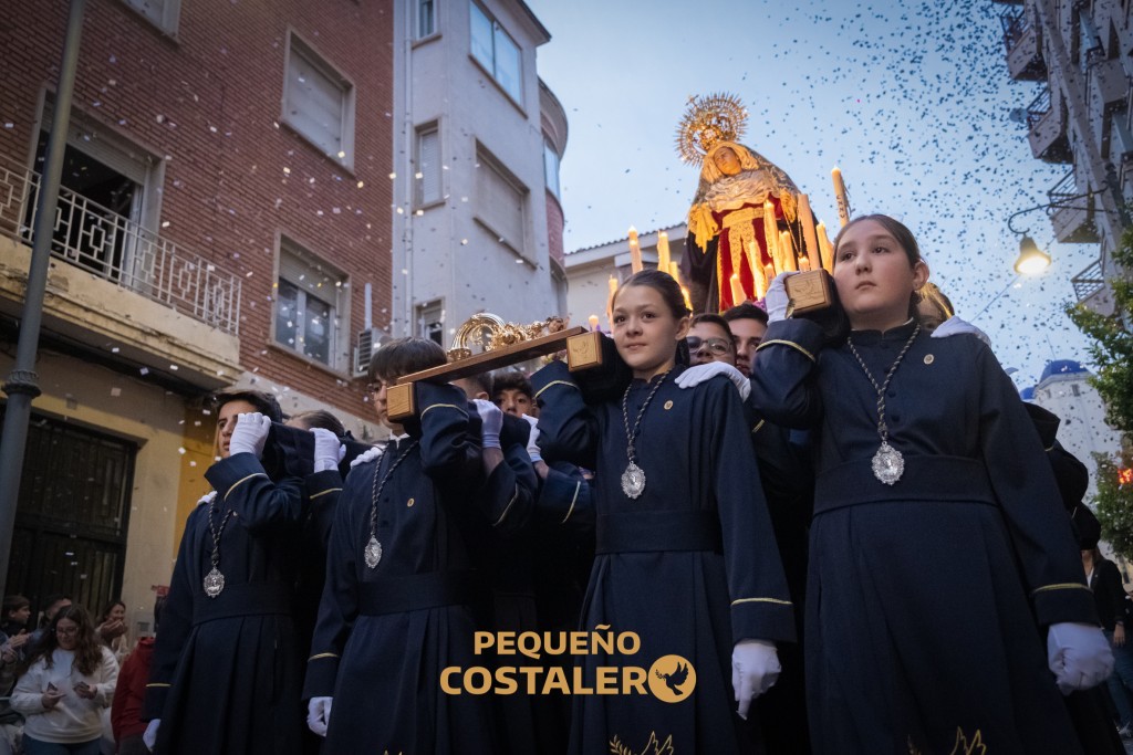 𝐔𝐧 𝐜𝐢𝐞𝐥𝐨 𝐥𝐥𝐞𝐧𝐨 𝐝𝐞 𝐝𝐞𝐯𝐨𝐜𝐢𝐨́𝐧 𝐩𝐚𝐫𝐚 𝐌𝐚𝐫𝐢́𝐚 𝐒𝐚𝐧𝐭𝐢́𝐬𝐢𝐦𝐚 𝐝𝐞 𝐥𝐚 𝐏𝐚z