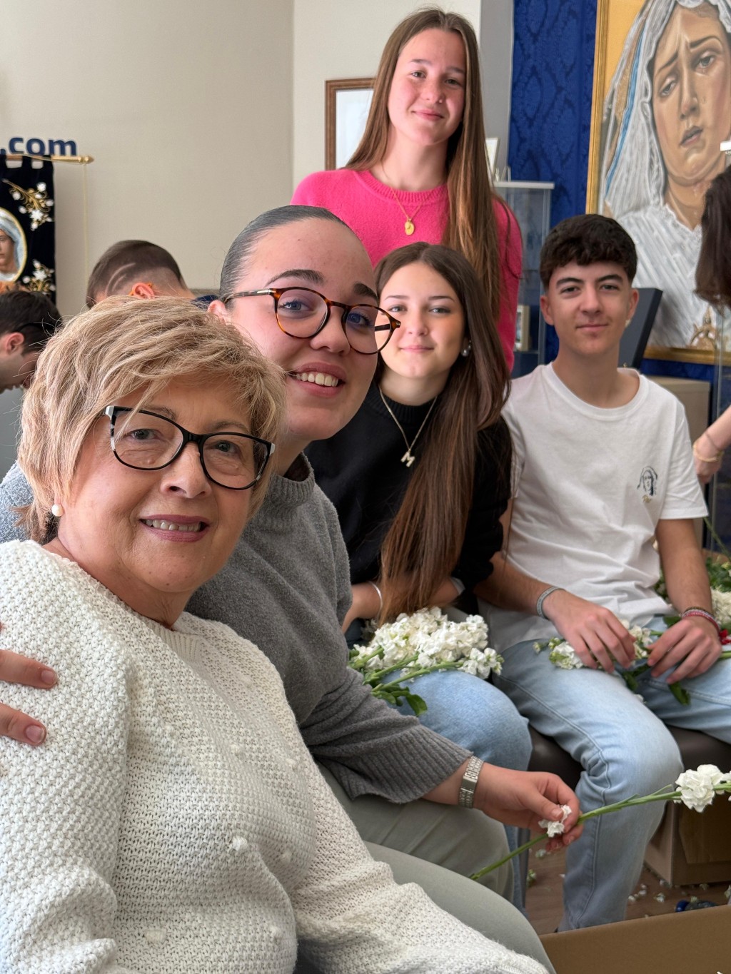 PREPARATIVOS PETALÁ | Las risas de los más pequeños se mezclan con los consejos